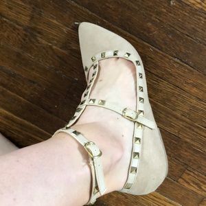 Wild Diva Shoes - Studded Gold/ Tan Pointed Toe Ballet Flats Wild Diva Shoes - Studded Gold/ Tan Pointed Toe Ballet Flats